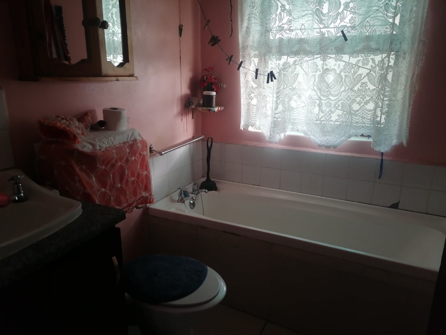 3 Bedroom Property for Sale in Beverly Park Western Cape
